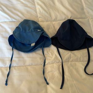 Two baby sun hats with tie